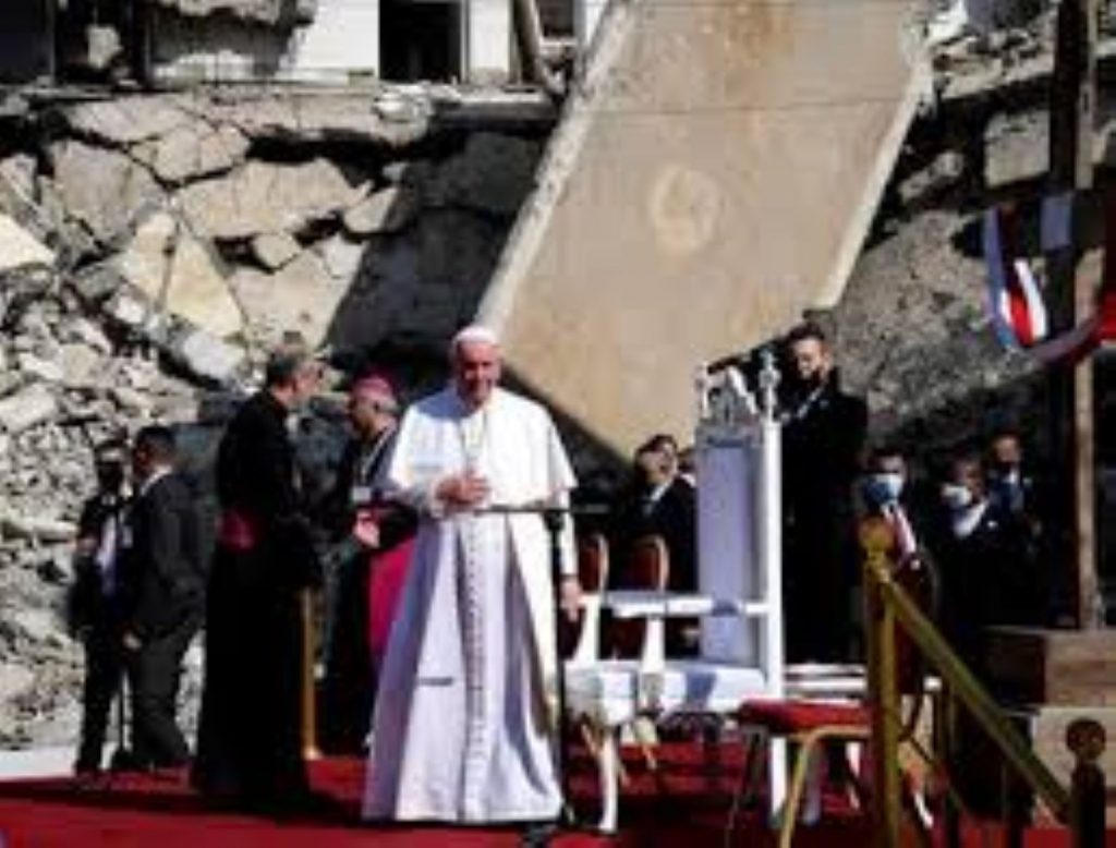 Papa Francisc s-a rugat la Mosul împreună cu credincioșii creștini și musulmani