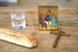 Sfaturi pentru românii care țin post: Verificați etichetelor produselor din magazine