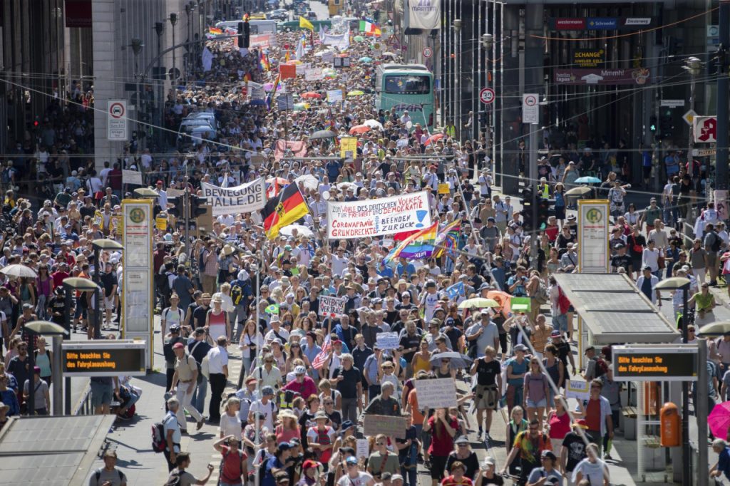 Germania, cuprinsă de proteste. Forțele de ordine au intervenit în forță