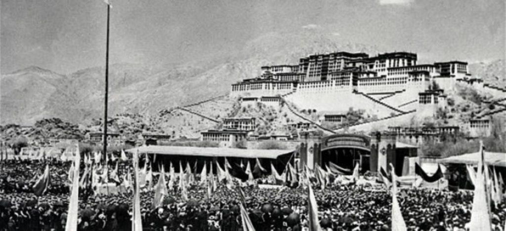 Când comuniștii chinezi au plănuit răpirea lui Dalai Lama