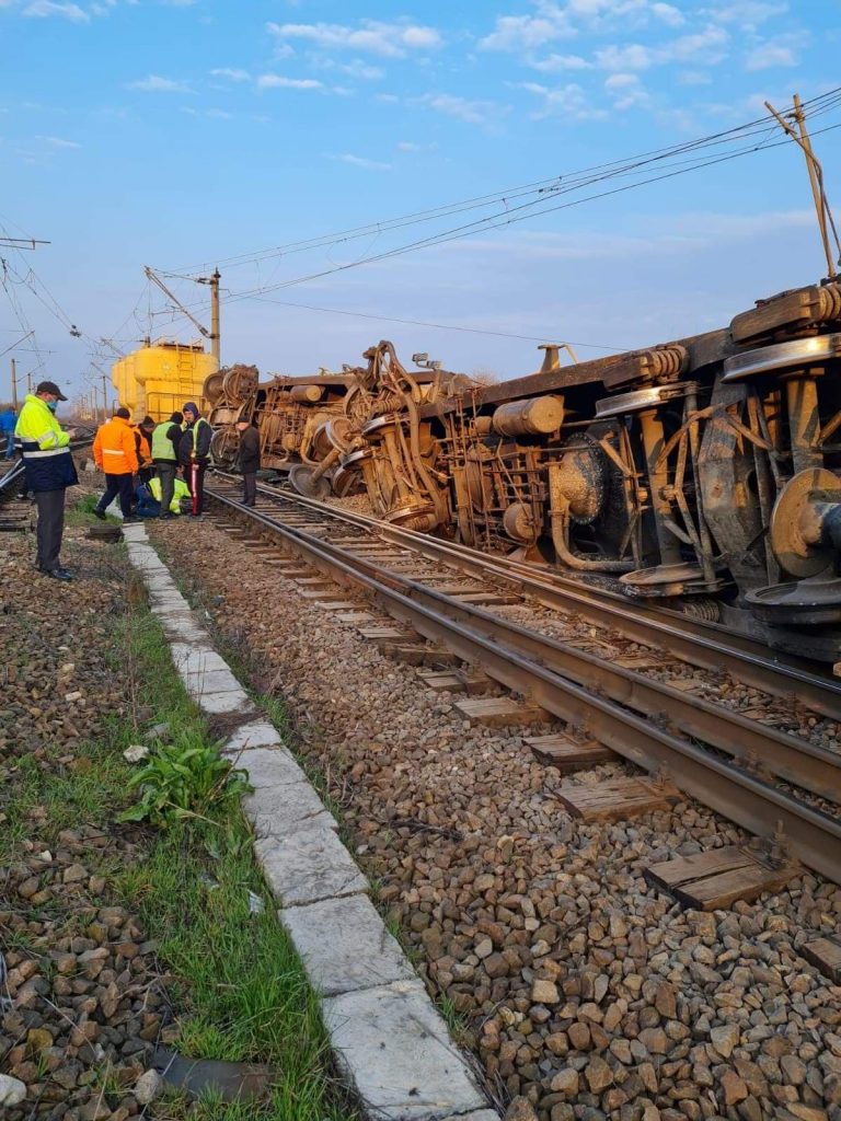Accident feroviar foarte grav. Circulația este afectată pe tronsonul Videle - București. Foto