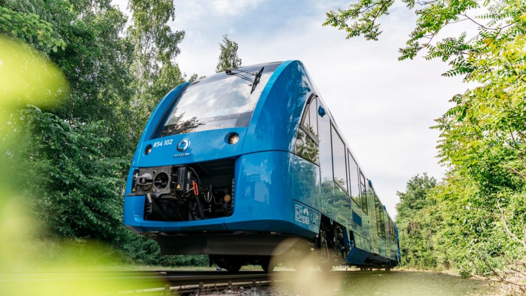 Trenuri cu hidrogen urmează să fie testate în România. Ideile ministrului transporturilor