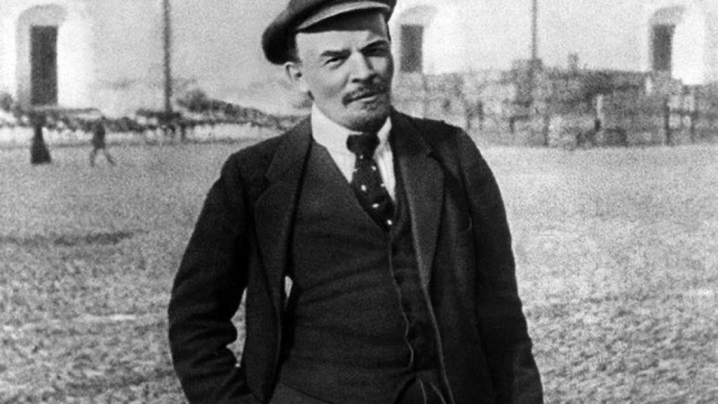 Cum a ajuns Lenin să fie iubit de capitaliștii americani