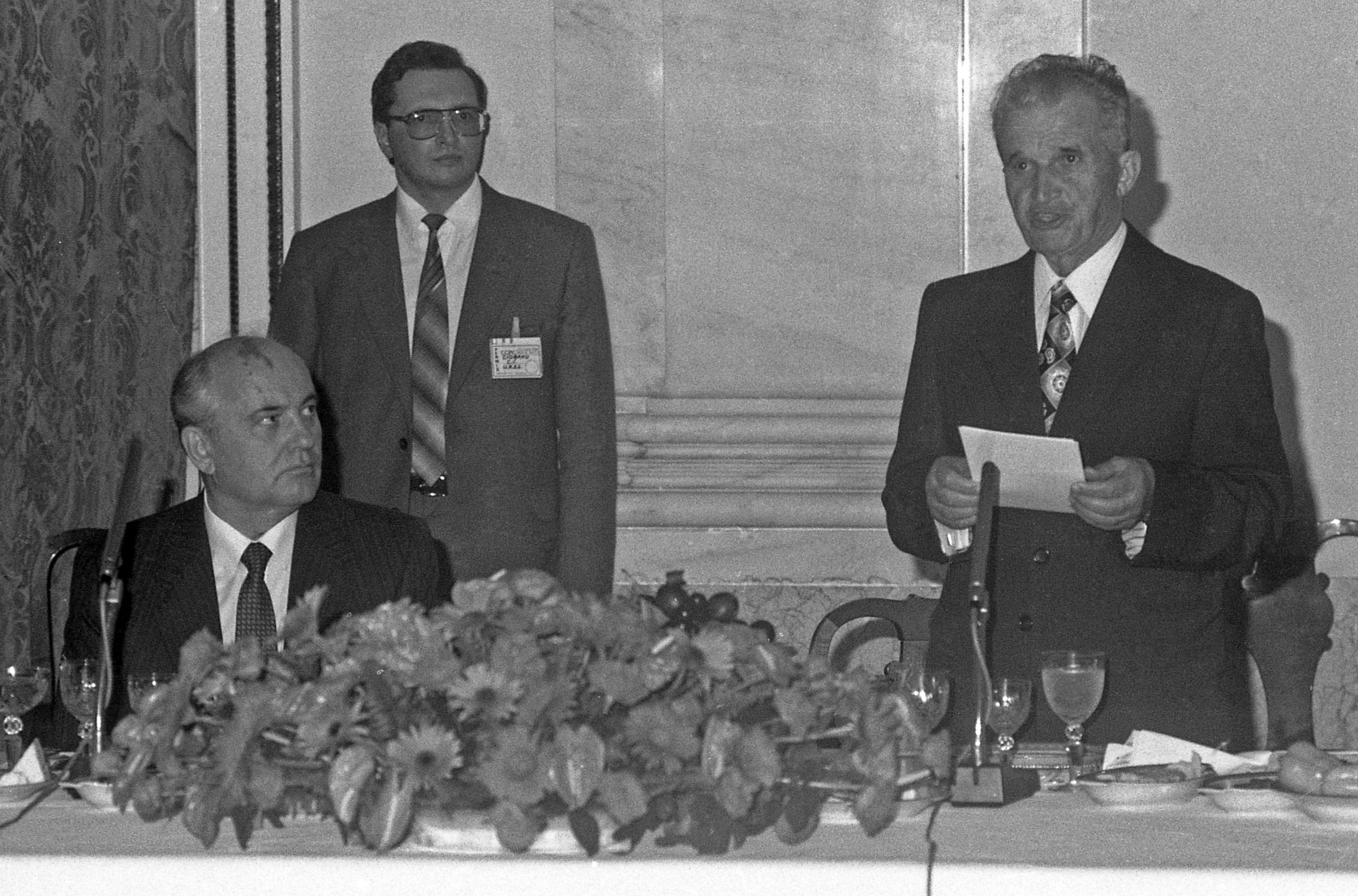 Ceausescu și Gorbaciov.