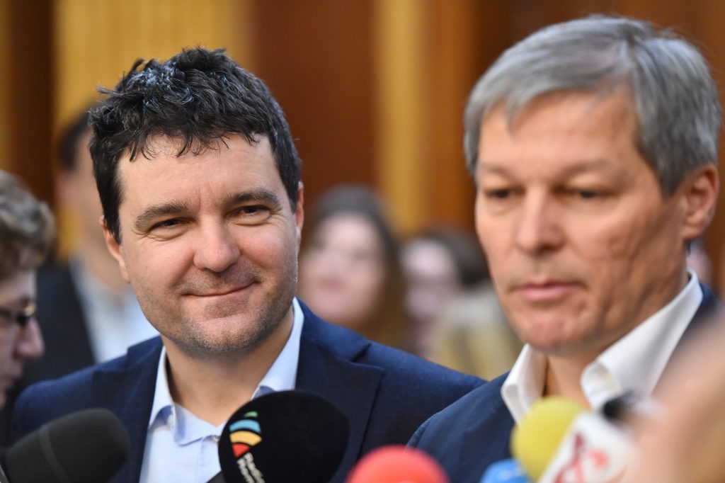 Al doilea „denunț” al USR: Partidul lui Dacian Cioloș s-a întors împotriva primarului Nicușor Dan. „Total falit!”
