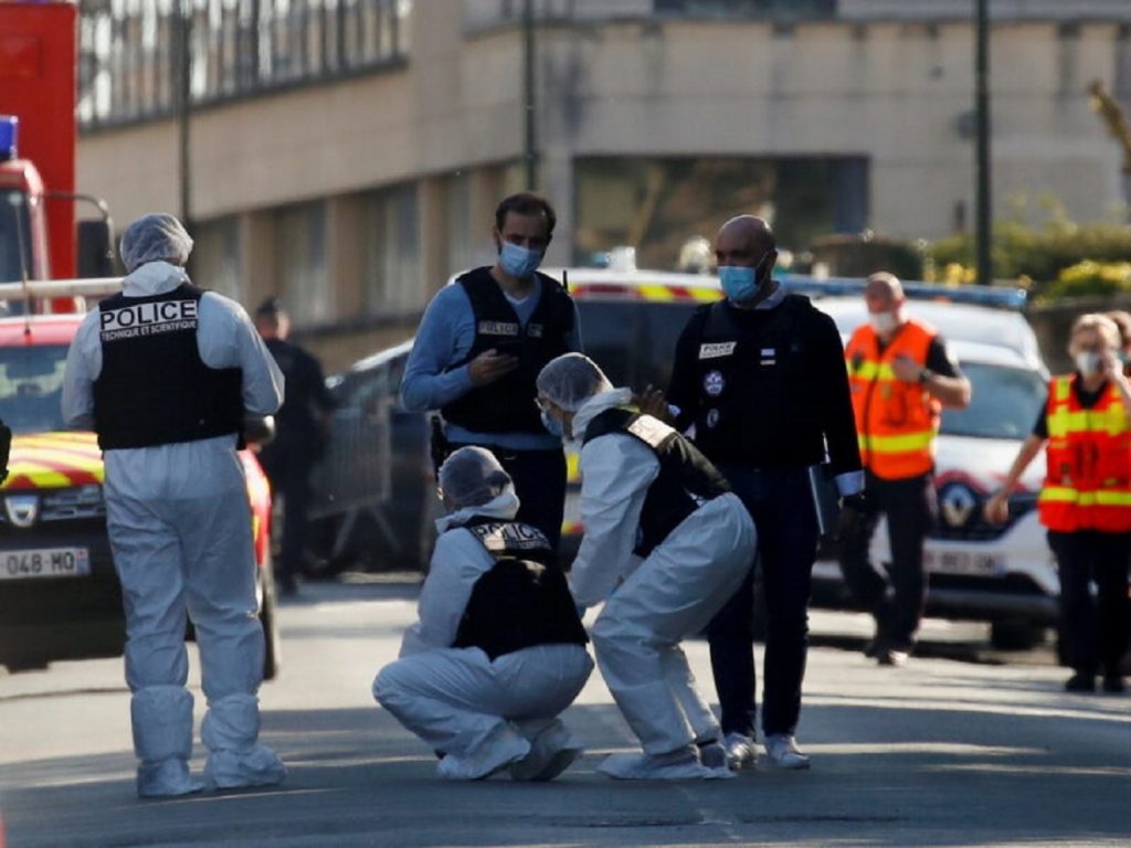 Cine a comis atacul terorist din Rambouillet. Povestea tunisianului radicalizat
