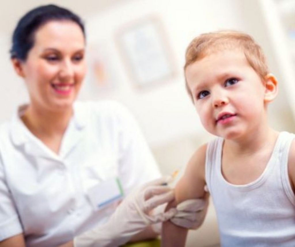 Important! Cum trebuie făcută vaccinarea anti-COVID-19 în cazul copiilor