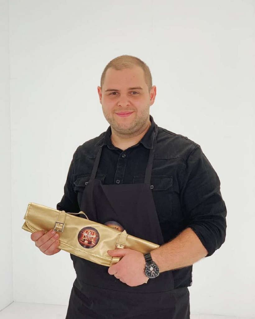 Un concurent de la Chefi la cuțite a gătit cea mai scumpă carne din lumea și a pus mâna pe cuțitul de aur
