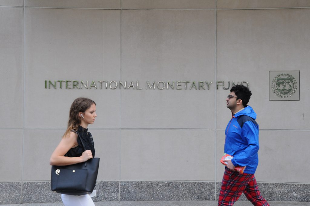 FMI vede luminița de la capătul tunelului în economia mondială