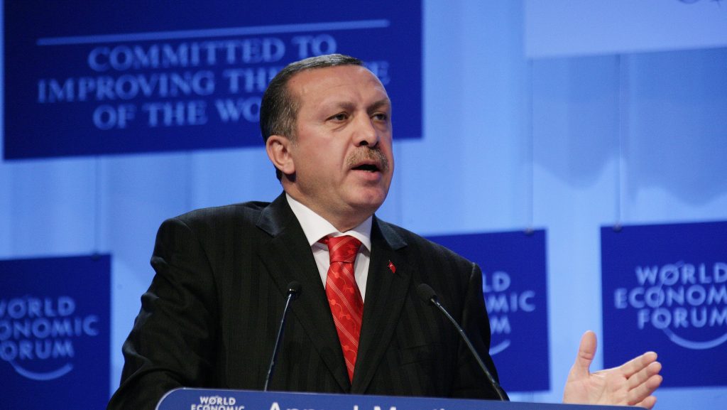 Zece amirali în rezervă au fost arestați pentru că au criticat planul președintelui Erdogan