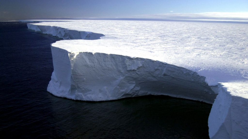 Un dezastru ecologic bate la ușă. „Ghețarul Doomsday” din Antarctica, la un pas de a se desprinde