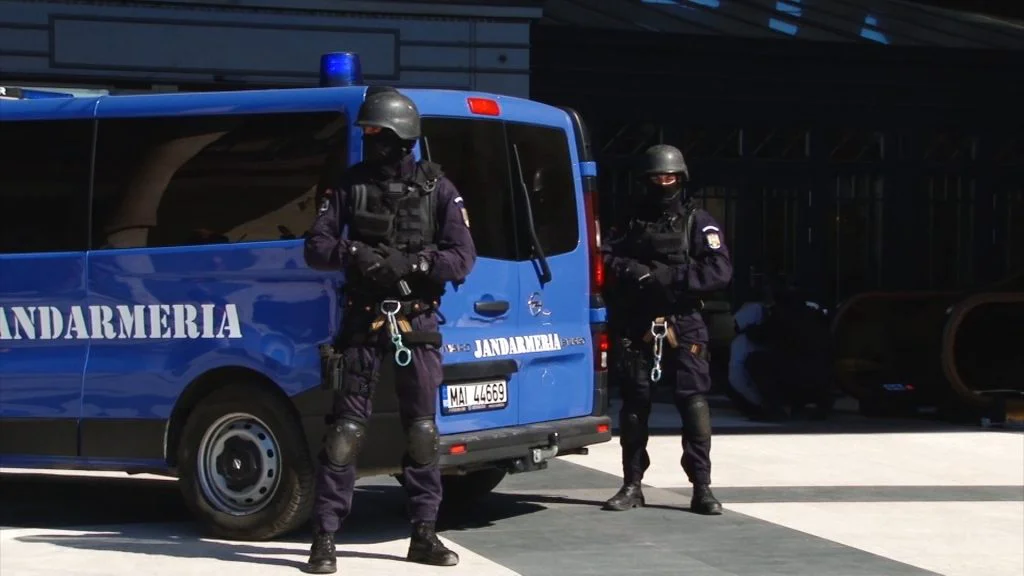 Jandarmii de la Timișoara care au participat la descindere împreuna cu consiliera USR au fost sancționați