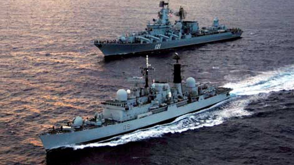 Rusia, act provocator în Marea Neagră. Putin a trimis 15 nave de luptă