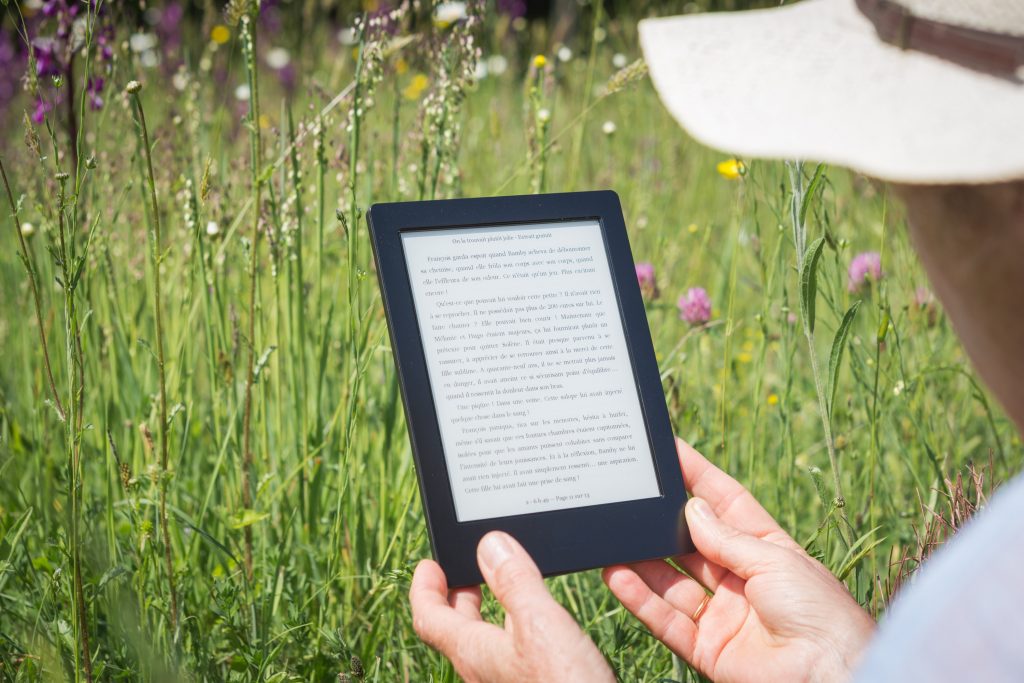 10 Motive pentru care Kindle eReaders sunt mai bune decât cărțile clasice (P)
