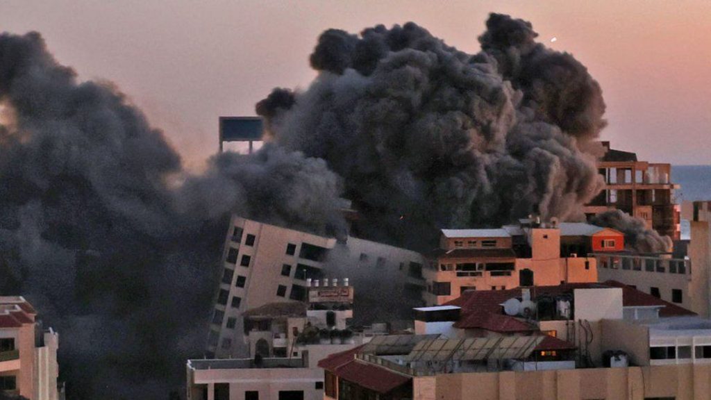 News Alert. Ripostă devastatoare. Rachetele Hamas au atacat Tel Aviv după distrugerea turnului Hanadi din Fâșia Gaza. VIDEO
