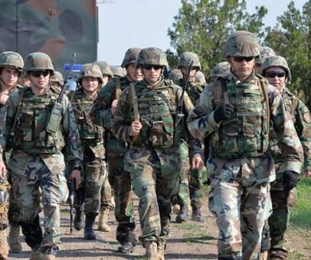 Avertismentul unui general: „Se încearcă ruperea militarilor români activi de cei în rezervă”