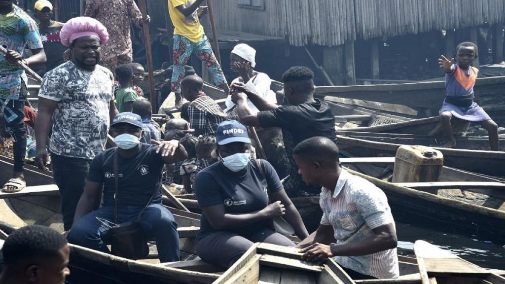 După o zi de căutări, doar 20 de supraviețuitori de pe râul Niger au fost găsiți, în urma naufragiului cu 180 de pasageri