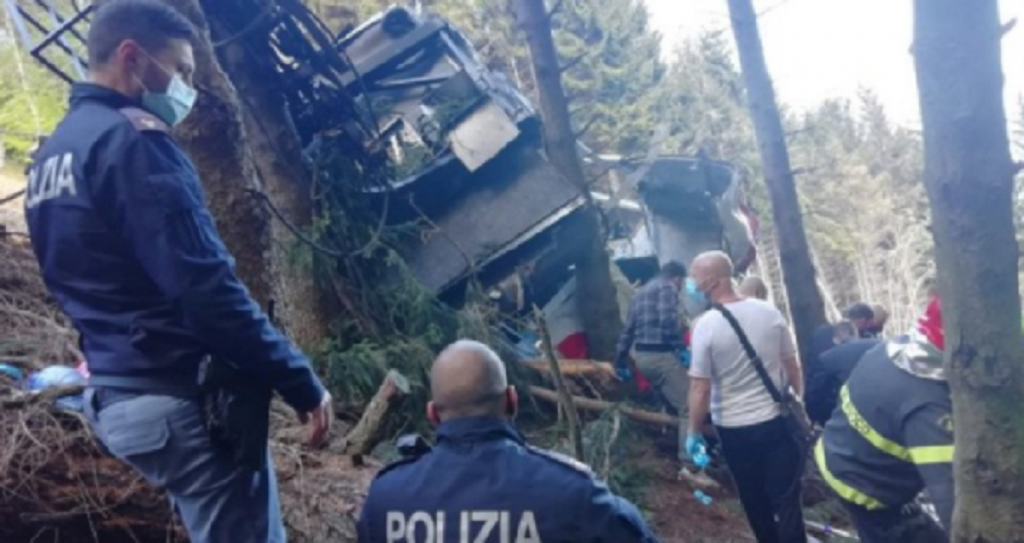 Copilul care a supraviețuit miraculos accidentului de telecabină s-a trezit din comă