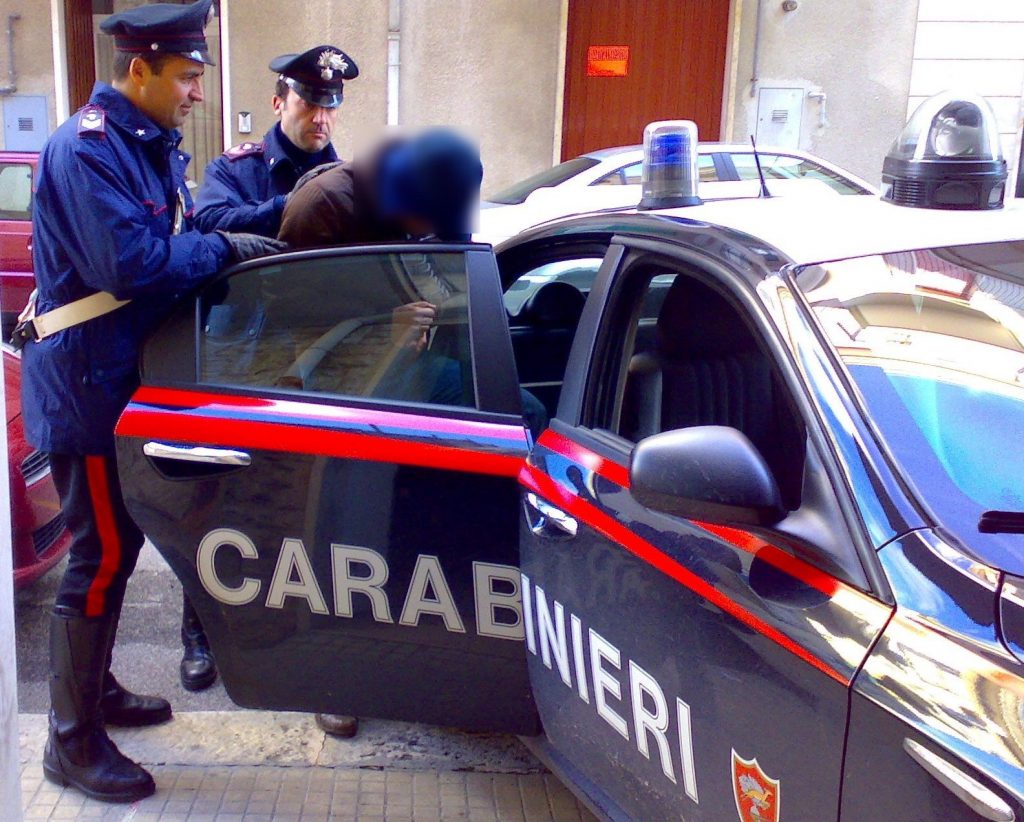 Fostul pompier ISU, arestat în Italia. În țară e condamnat pentru spargeri și proxenetism, dar a fentat justiția. Exclusiv