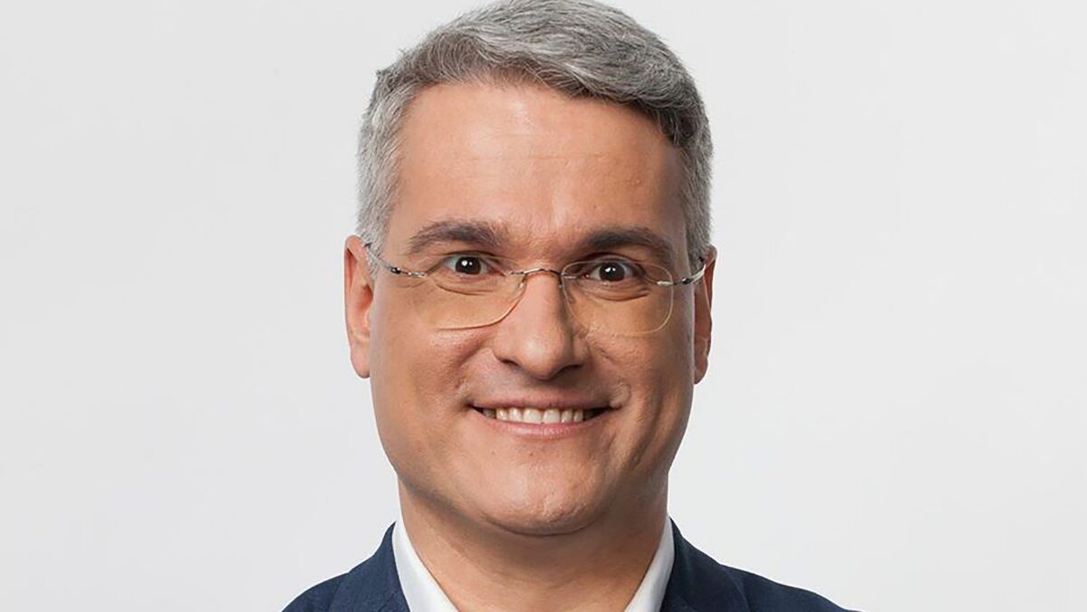 Păcăliciul zilei. Dragoș Pîslaru, unde dai și unde crapă. Poveste pluseristă cu Maria și Ion