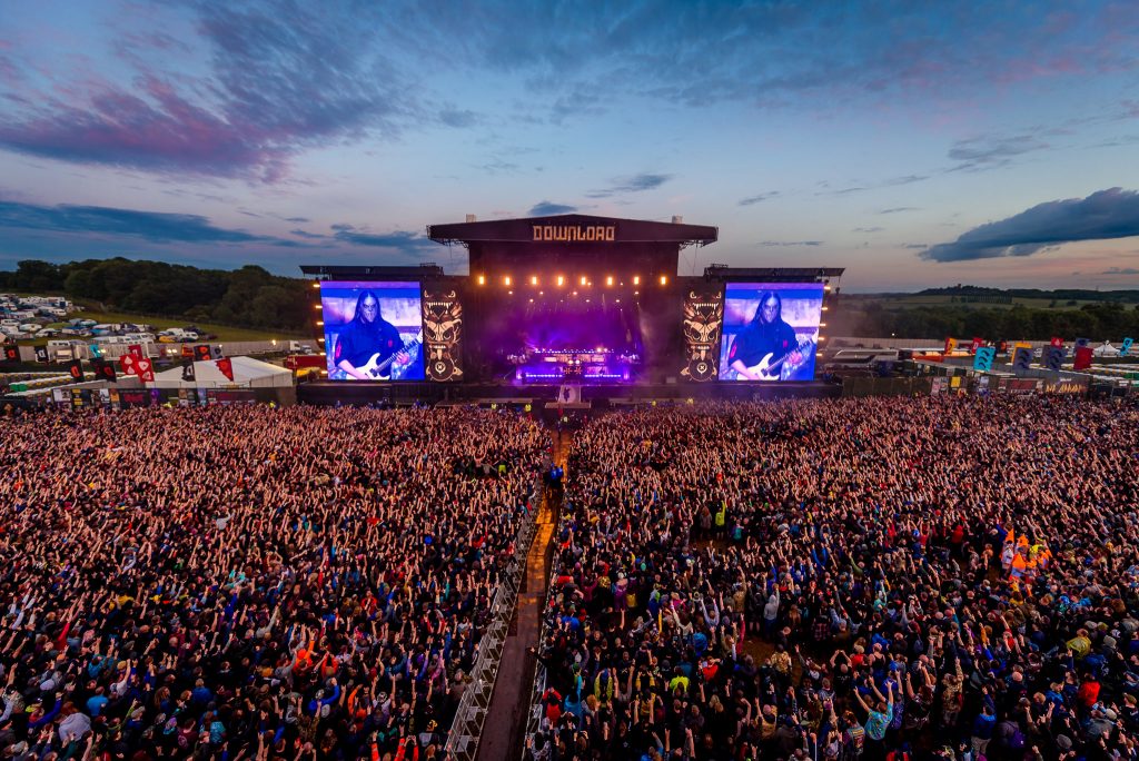 Germania va organiza concerte în aer liber. Suporterii merg pe stadioane abia în august