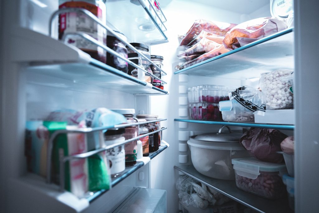 7 sfaturi pentru ca frigiderul tău să funcționeze eficient