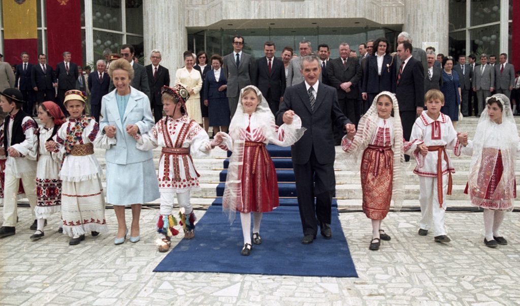 Șoimii Patriei - 1.5000.000 de membri care juraseră să-i fie credincioși lui Ceaușescu