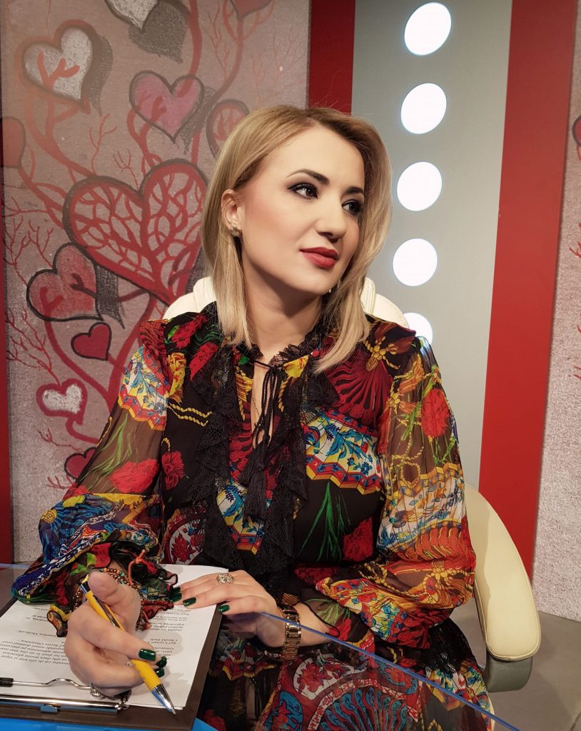 Cine este Ramona Săseanu, propunerea TVR pentru șefia postului public. Imagini de colecție
