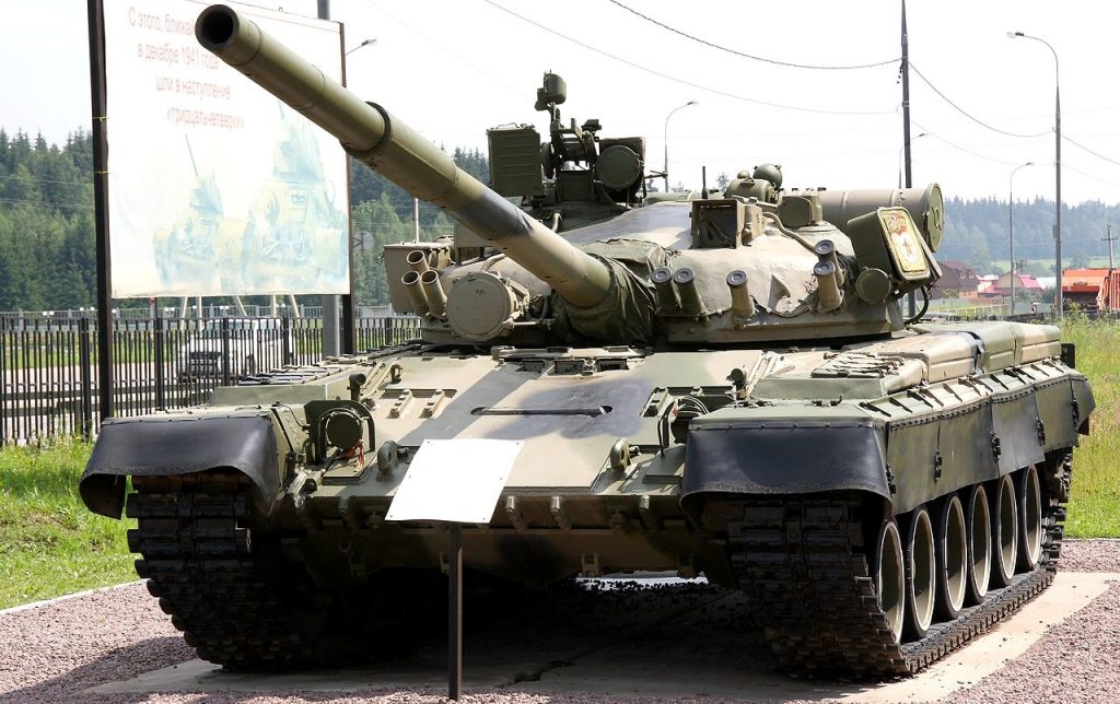 Rusia nu renunță la tancurile T-80