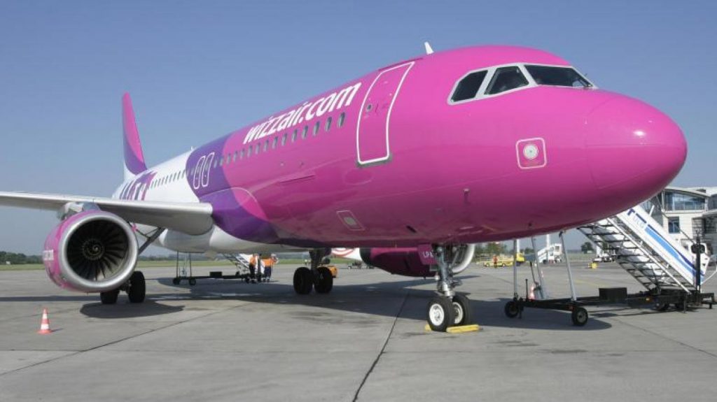 Wizz Air și-a redus zborurile pentru a face față lipsei de angajați