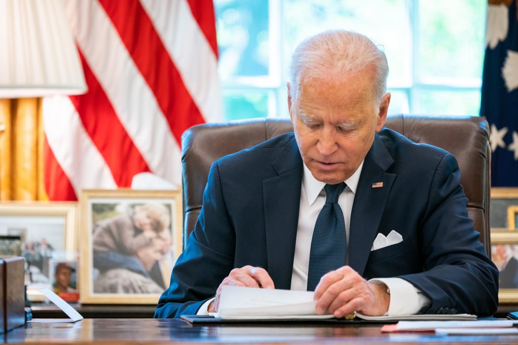 Biden dorește să impulsioneze relațiile SUA cu Europa, dar problemele se înmulțesc