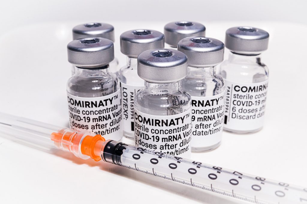 Singapore primeşte vaccinul Comirnaty, produs de Pfizer-BioNTech. În România au fost confuzii