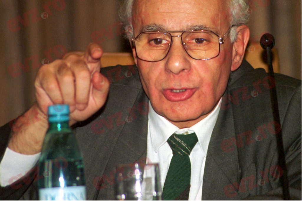 Doliu în politică. A murit un țărănist legendar: avocatul Răsvan Dobrescu. A inițiat Legea restituirii proprietăților