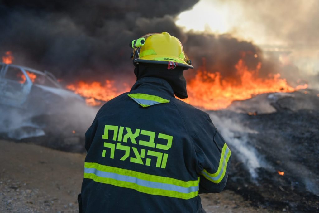 Incendiu de pădure în Israel în apropierea zonelor locuite. Drumul dintre Ierusalim și Tel Aviv este blocat
