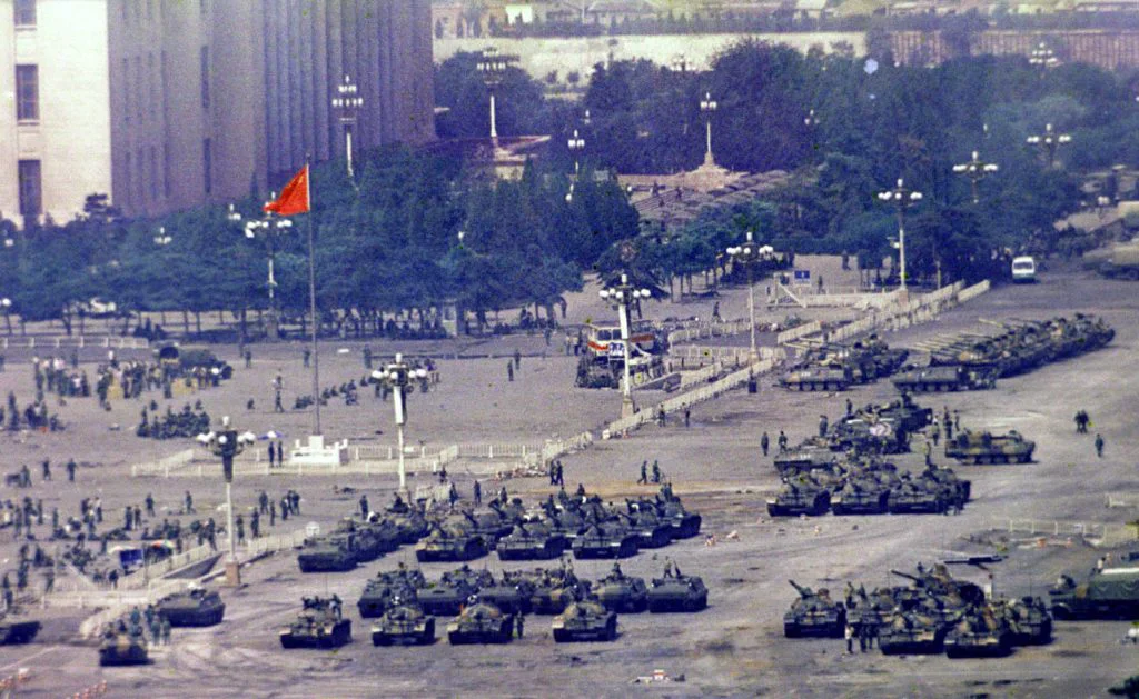 Masacrul din Piața Tiananmen. Cenzura comunistă a rescris istoria. Milioane de chinezi nu știu ce s-a întâmplat în iunie 1989