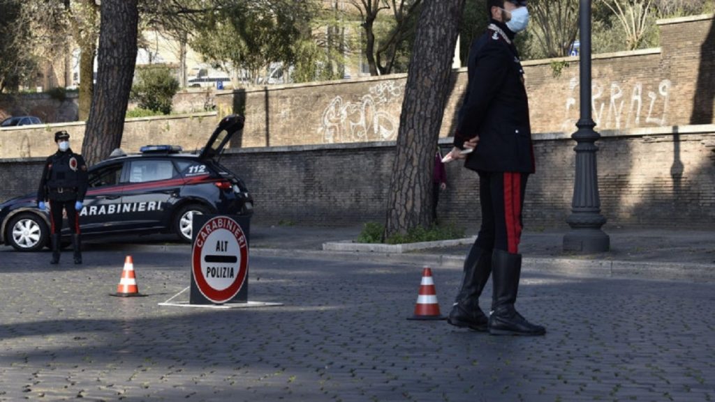 Incident straniu în Italia. Un român a vrut să își dea foc live în timp ce se certa cu nevasta