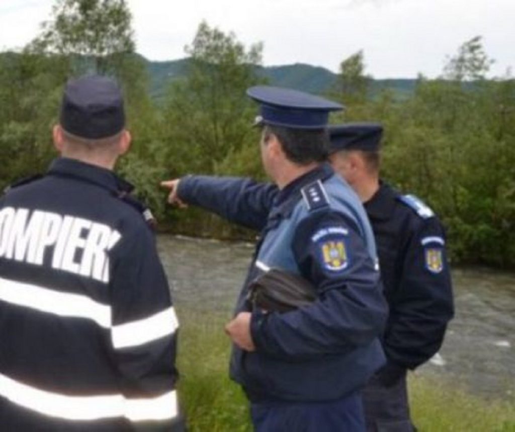 Doi copii dispăruți de acasă în Caraș Severin, sunt căutați de sute de oameni și un elicopter cu termoviziune