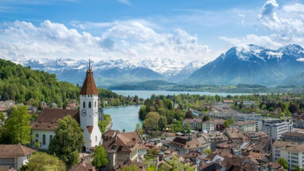 Degringoladă în Guvernul din Elveția. Cetățenii au votat împotriva unor legi importante