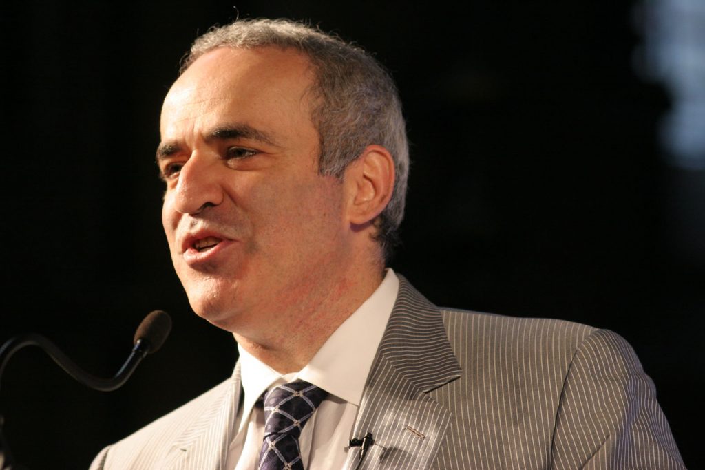 Kasparov anunţă matul pentru Putin. Previziunea legendarului şahist