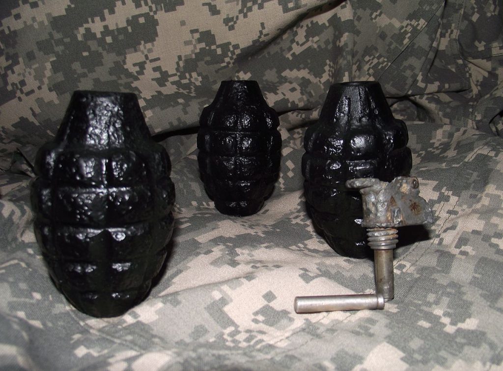O cutie cu grenade a fost găsită la un colegiu din Sectorul 2. Alertă în Bucureşti