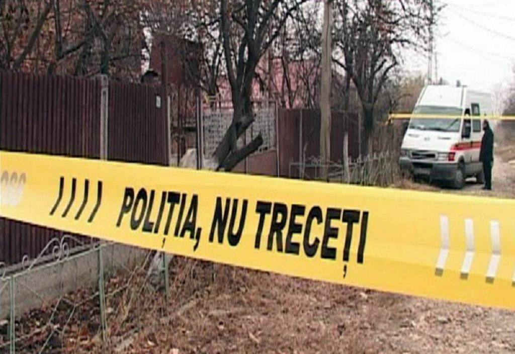 O femeie din Iași a fost ucisă în bătaie de fiul vitreg. Soțul ei, găsit mort şi mâncat de șobolani
