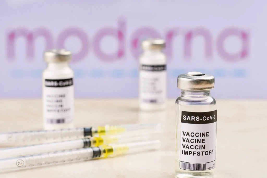 Compania Moderna și FDA opresc vaccinarea copiilor