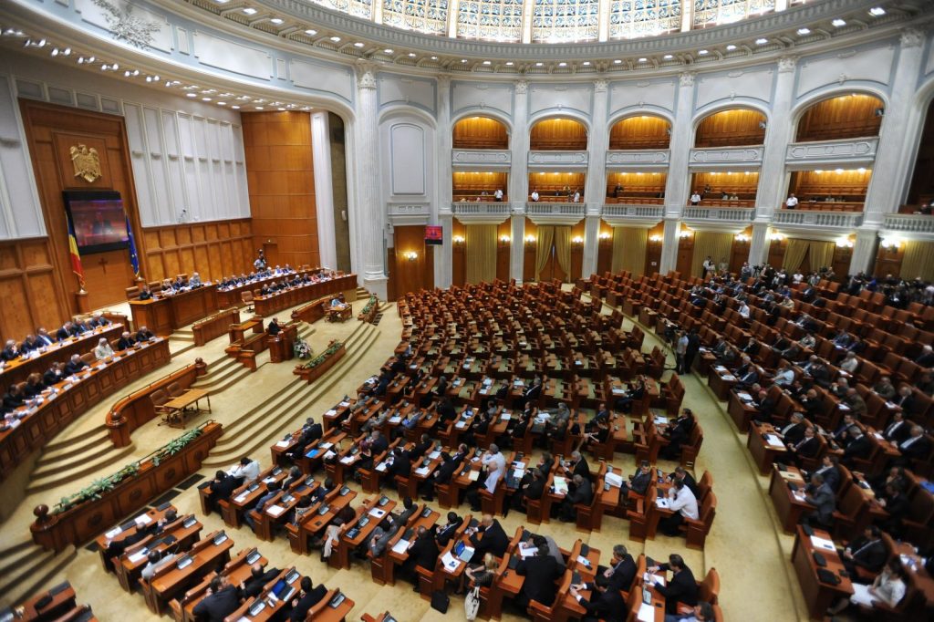 Parlamentul a amânat numirea în funcție a noului Avocat al Poporului