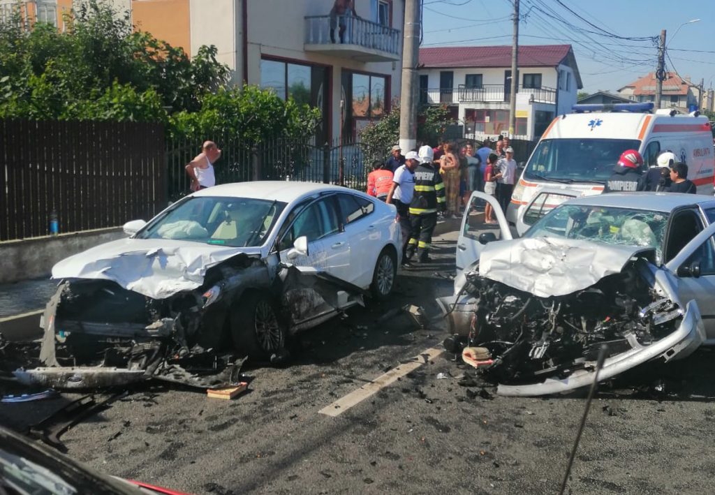 Sâmbătă de coșmar pe drumurile din România. 7 victime după un impact frontal, aproape de Constanța