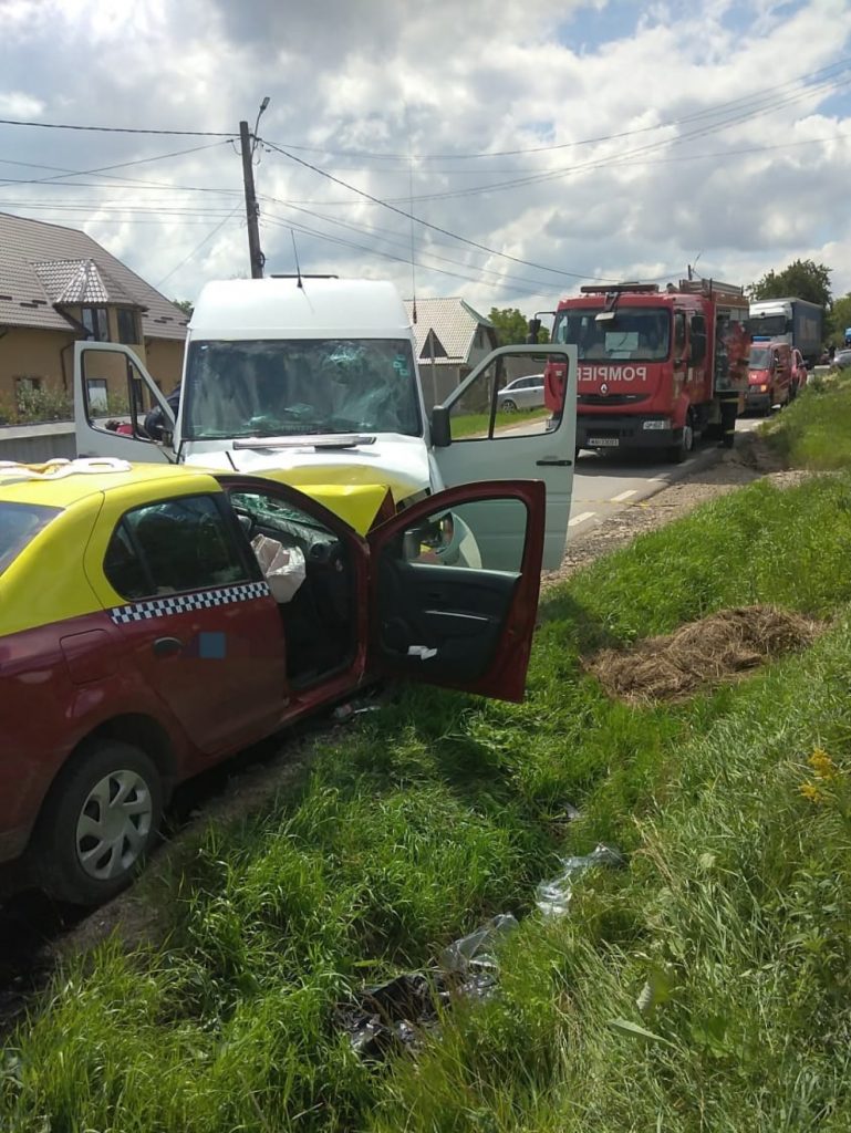Grav accident rutier în județul Neamț. Cinci victime au ajuns la spital