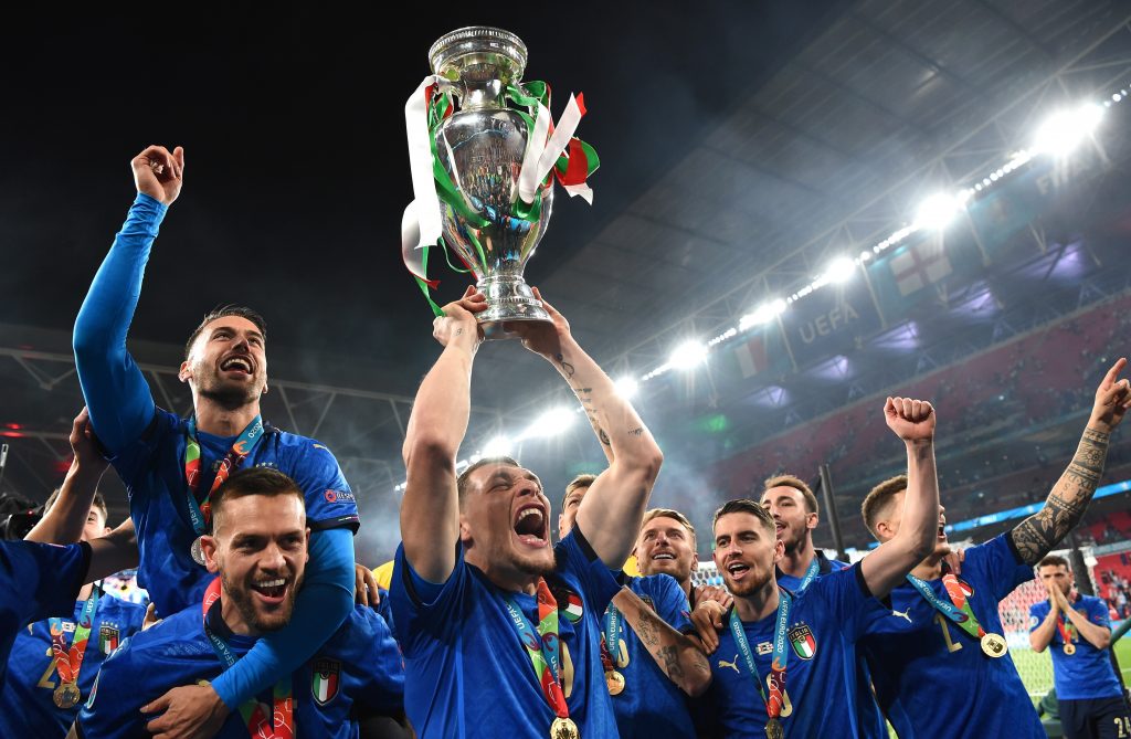 Regina e Italia. Trofeul EURO 2020 a luat calea Romei. Meci de coșmar pe Wembley