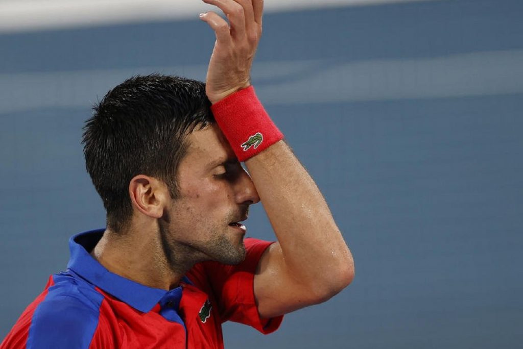 Novak Djokovici este la pământ. Sârbul este măcinat de o boală misterioasă, care l-a îngenuncheat