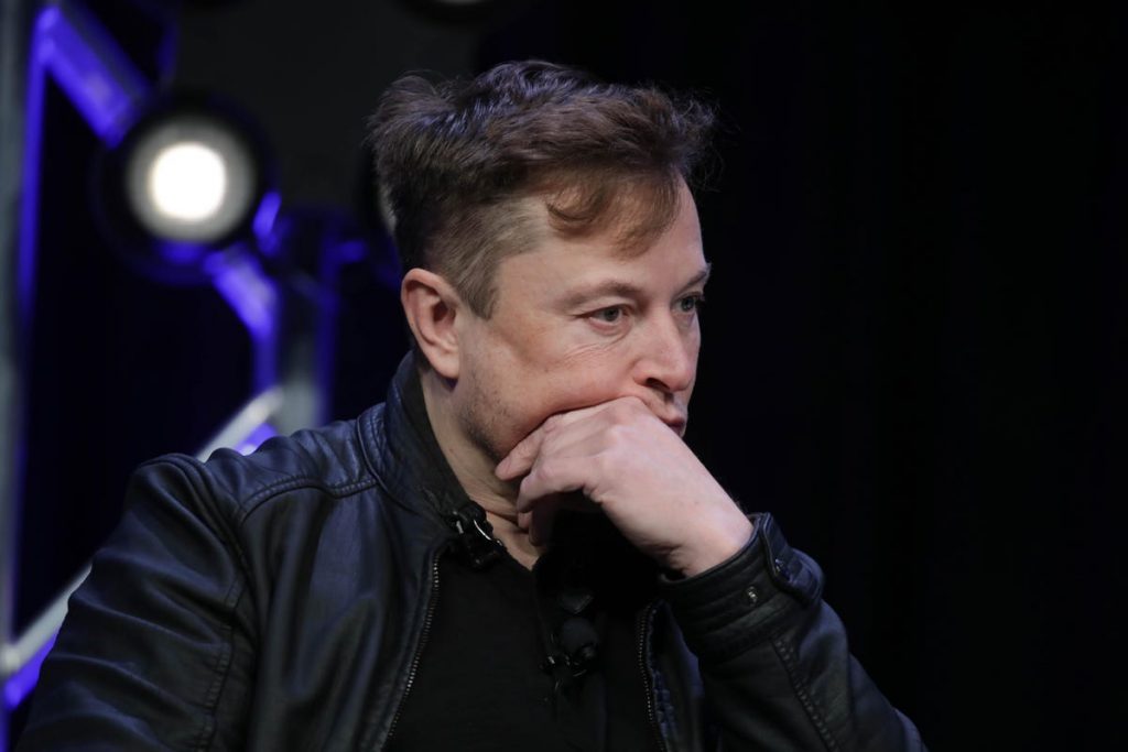 Elon Musk are cel mai mare salariu din istorie. A fost dat in judecata pentru venitul colosal