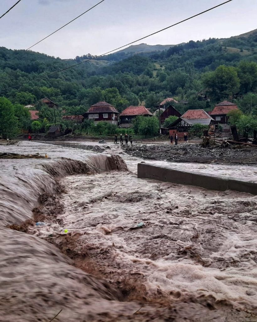 Proiect în premieră în România, pe bază de senzori, pentru prevenirea inundațiilor