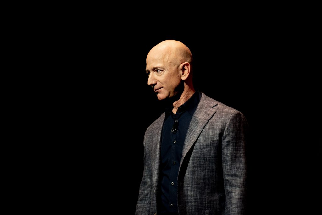 Jeff Bezos lasă Amazon şi îşi poate îndeplini marele vis după 39 de ani